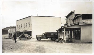Click to view full size image
==============
Kodiak, Alaska
THIS HAS BEEN DONATED TO THE KODIAK MILITARY HISTORY MUSEUM WITH THE HELP OF MEMBER RACHEL KILLION.
This Photo was Originally Donated by Elaine Swan. This is a photo of Kodiak, Alaska.
Kodiak, Alaska
THIS HAS BEEN DONATED TO THE KODIAK MILITARY HISTORY MUSEUM WITH THE HELP OF MEMBER RACHEL KILLION.
This Photo was Originally Donated by Elaine Swan. This is a photo of Kodiak, Alaska.