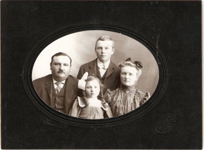 Unidentified

This was Shared by Dennis Schildhauer.

Unidentified photo mounted on board in the Dolan/Duff Family Album.

The Photographers name is "B. Fray Studio", Rushville, Nebraska.
