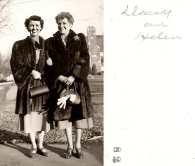 Daisy & Helen

THIS PHOTO IS BEING SHARED

This Photo is Identified as "Daisy Francis (Maze) Klontz & Helen May (Klontz) Marqua."

The Reverse side of this Photo States: "Daisy & Helen."
