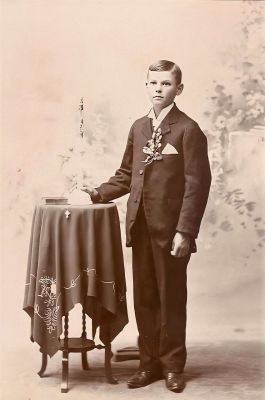 John G. Schissel

DIGITAL COPIES ONLY.

This Cabinet Card Photo was Shared by Jacque Callis.

This Cabinet Card Photo is of John G. Schissel

