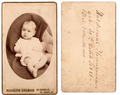 Voldemar Koenigsmann

This CdV Photograph states: "Voldemar Koenigsmann, 30th October 1881, 3 months old"

The Photographers name is "Rudolph Uhlman", St. Joseph, Missouri

