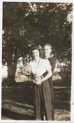 Forrest Delbert "Gus" Foster & Unidentified

THIS HAS BEEN RETURNED TO FAMILY

This is a Photo of "Forrest Foster & Unidentified"

