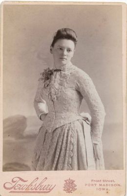 Minnie E. Burr

THIS HAS BEEN RETURNED TO FAMILY

This Cabinet Card Photo is of "Minnie E. Burr"

The Photographers name is "J. R. Tewksbury", Front Street, Fort Madison, Iowa
