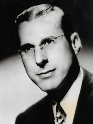 Click to view full size image
==============
Lloyd F. Silberberger
THIS HAS BEEN RETURNED TO FAMILY
This is a photo of Lloyd F. Silberberger
Lloyd F. Silberberger was the Vice President and Senior Trust Officer of the Republic National Bank of Dallas, Dallas, Texas
Photo Found in Antique Store in Snohomish County, Washington
Lloyd F. Silberberger
THIS HAS BEEN RETURNED TO FAMILY
This is a photo of Lloyd F. Silberberger
Lloyd F. Silberberger was the Vice President and Senior Trust Officer of the Republic National Bank of Dallas, Dallas, Texas
Photo Found in Antique Store in Snohomish County, Washington