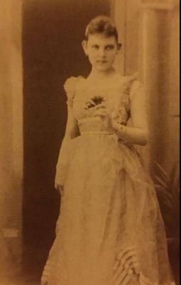 Click to view full size image
==============
Eva Bush Bartley
This was shared by Janet Hardy Jones
This is a Photo of Eva Bush who became the wife of Don Pedro Bartley.
The Photographers name is "T. C. Martland", Fulton, Missouri.
 Eva Bush Bartley
This was shared by Janet Hardy Jones
This is a Photo of Eva Bush who became the wife of Don Pedro Bartley.
The Photographers name is "T. C. Martland", Fulton, Missouri.