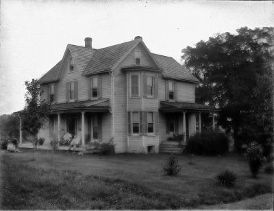 Unidentified

This is being Shared by Mike Cowley

Unidentified Kodak Photographic Seed Plate
