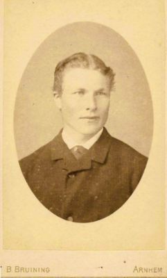 Herman Jan Hendricks

THIS HAS BEEN RETURNED TO FAMILY

This CdV Photograph is of Herman Jan Hendricks

the Photographers name is "B. Bruining" Arnhem, Netherlands
