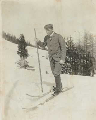 Unidentified

Unidentified Photo

