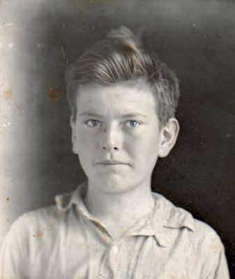 Unidentified

This was Shared by Annie Palmer

Unidentified Photo taken in Indiana
