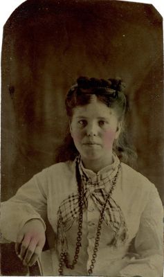 Unidentified

This was shared by Erin Bohannon

Unidentified Tintype photo
