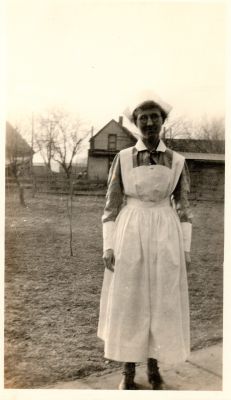 Unidentified

Unidentified Photo in the #104 Family Album.
