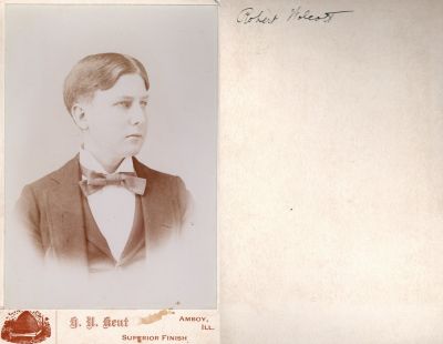 Robert Boynton Wolcott

THIS HAS BEEN RETURNED TO FAMILY

This Cabinet Card Photo States: "Robert Wolcott"

The Photographers name is "Kent", Amboy, Illinois.
