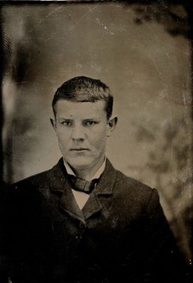 Unidentified

This was Donated by Cheryl Webber.

Unidentified Tintype Photo in the Daniel Benjamin Troutman Album


