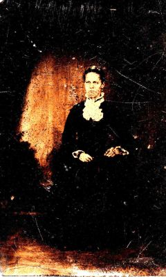 Unidentified

This was Donated by Cheryl Webber.

Unidentified Tintype Photo in the Daniel Benjamin Troutman Album

