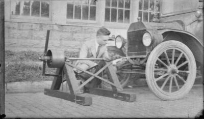 Unidentified

Unidentified Glass Negative in the Indiana Glass Negatives Album.
