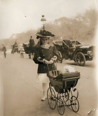 Isabel Seymour Bogy

THIS HAS BEEN RETURNED TO FAMILY

This is a Photo of Isabel Seymour Bogy.

