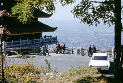 Violet Rhoads Zellers

Unidentified 35MM Slide in the Uncles Collection of 35MM Slides, Long Island, New York Album #1

NOTE: It is believed this is Violet Rhoads Zellers with three of her grandsons, born to her daughter Barbara. 
